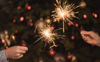 Планета встречает Новый год: видео первых празднований и фейерверков