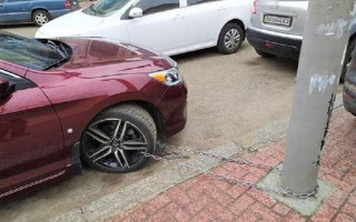 В Киеве жестко проучили очередного «героя парковки», фото