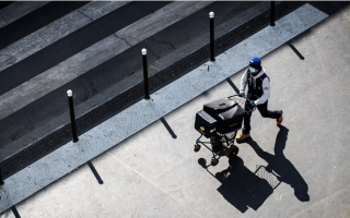 2020 год глазами «невидимых» ключевых работников Европы