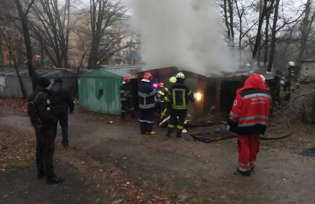 В Киеве вспыхнул смертельный пожар, фото
