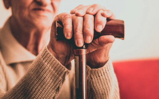 КЦС ВС зазначив важливі нюанси щодо стягнення аліментів на непрацездатних батьків