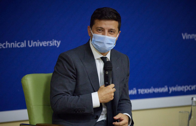 Абсолютно реально отримати вакцину вже цієї зими, — Зеленський