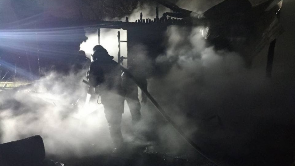 В Киеве в первый день нового года сгорела баня: фото