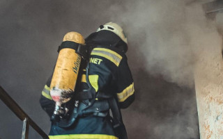 В Киеве вспыхнул серьезный пожар: погиб мужчина