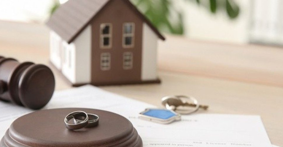 Поділ майна: чи мають юридичну силу розписки про відсутність в одного з подружжя претензій щодо нерухомості