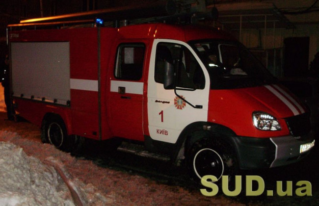 Серьезный пожар в Киеве: загорелось здание с аммиаком, видео