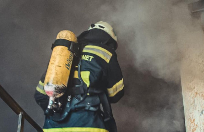 В Киеве вспыхнул серьезный пожар: погиб мужчина