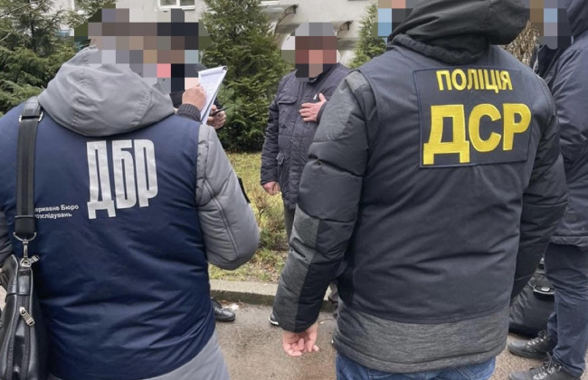 У Львівській області на хабарі спіймали начальника податкової