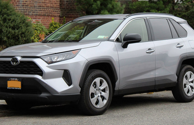 Названы 10 самых популярных автомобилей в 2020 году и их цены