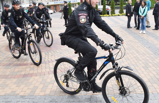 Таможенник наехал на ногу полицейскому: в ГБР сообщили о подозрении