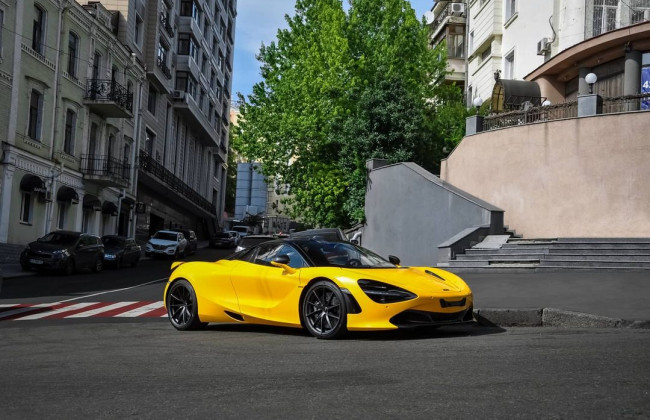 По Киеву проехался роскошный суперкар McLaren