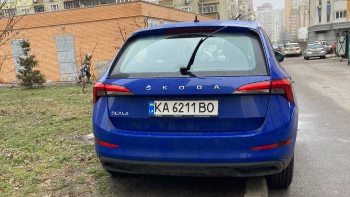 В Киеве таксист стал «героем парковки», фото