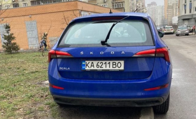 В Киеве таксист стал «героем парковки», фото