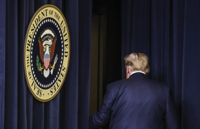 Twitter заблокировал Трампа навсегда: политик пообещал создать свою соцсеть