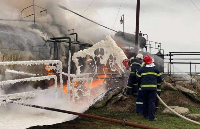 На Миколаївщині спалахнула нафтобаза