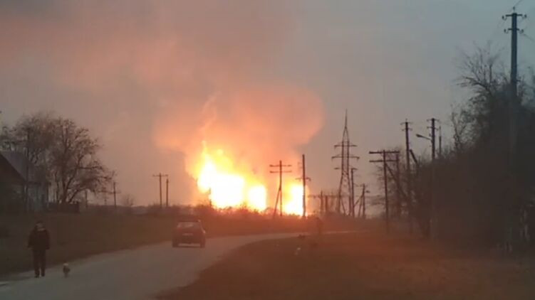В Полтавской области взрыв газопровода оставил без газа 15 сел
