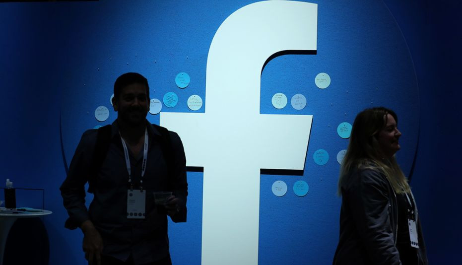 Как судятся с Facebook, Twitter и Google из-за блокировки аккаунтов