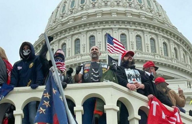 В США готовятся к новому масштабному бунту поклонников Трампа