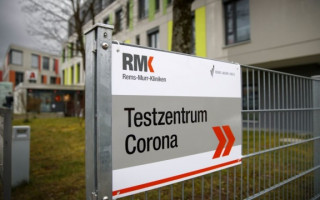 Германия намерена продлить карантин до апреля: Меркель боится британского коронавируса-мутанта