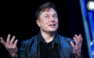 Зеленский пригласил Илона Маска приехать в Житомир, чтобы посетить музей космонавтики