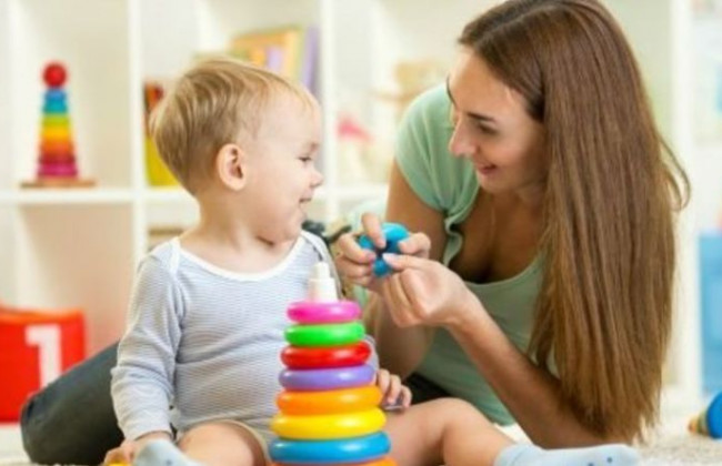 У Мінсоцполітики розповіли, хто отримає компенсацію за послугою «Муніципальна няня»