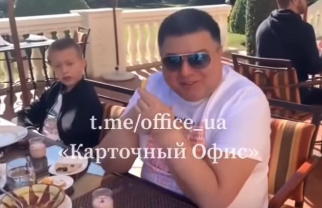 Александру Тупицкому на отдыхе в Дубае «выделили материальную помощь», видео