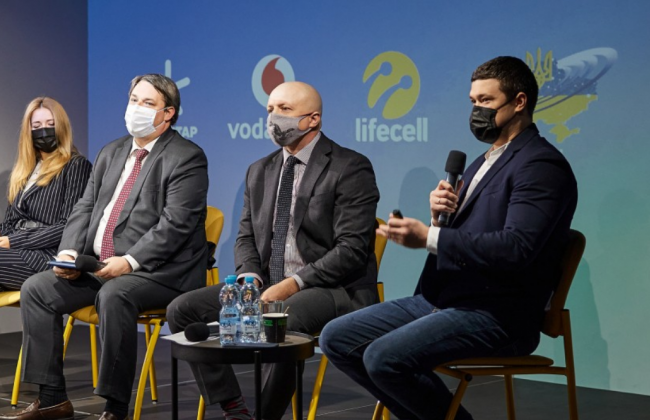 В Минцифре рассказали, когда заработает интернет за пределами городов