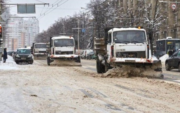 В Харькове ограничили въезд грузовиков: какая причина