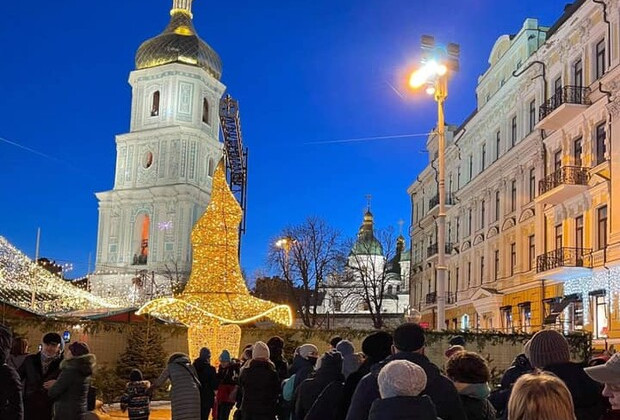 В Киеве с Софийской площади исчезла «волшебная» шляпа