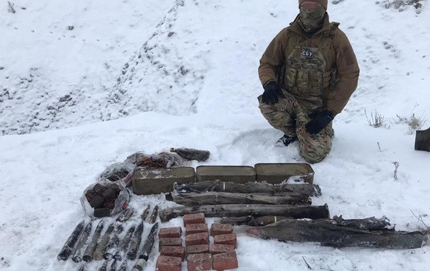 В Луганской области СБУ обнаружила тайник с оружием