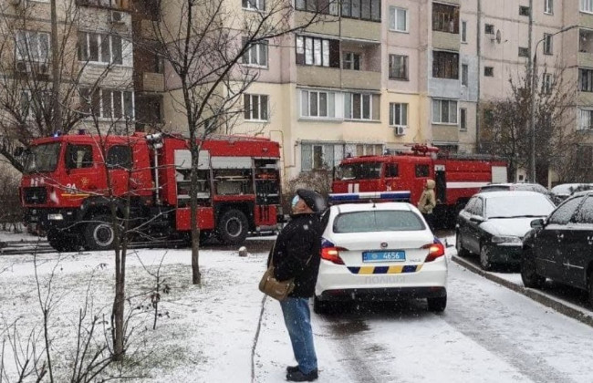 В Киеве вспыхнула многоэтажка: подробности