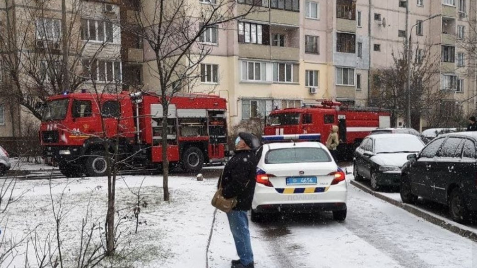 В Киеве вспыхнула многоэтажка: подробности