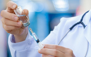 ВОЗ закликає країни не вимагати COVID-вакцинації від туристів