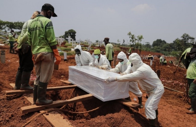 Статистика COVID-19: в мире – 2 миллиона смертей