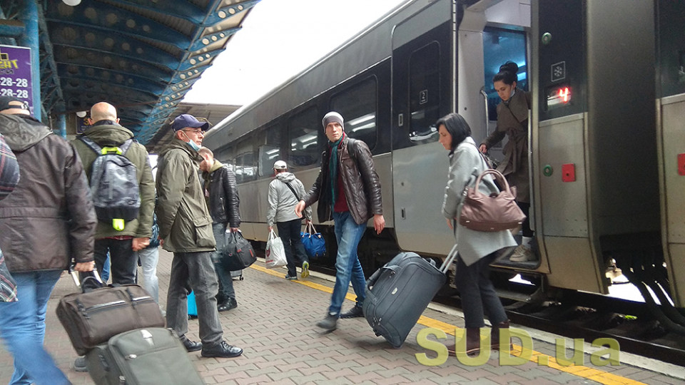 Укрзализныця изменит правила провоза багажа и идентификации пассажиров