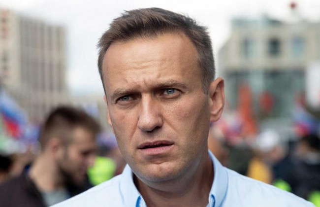 Навальный возвращается в Россию: возле аэропорта уже стоят автозаки