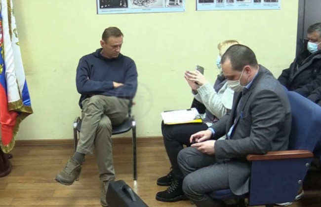 Навального арестовали на 30 суток: решение российского суда