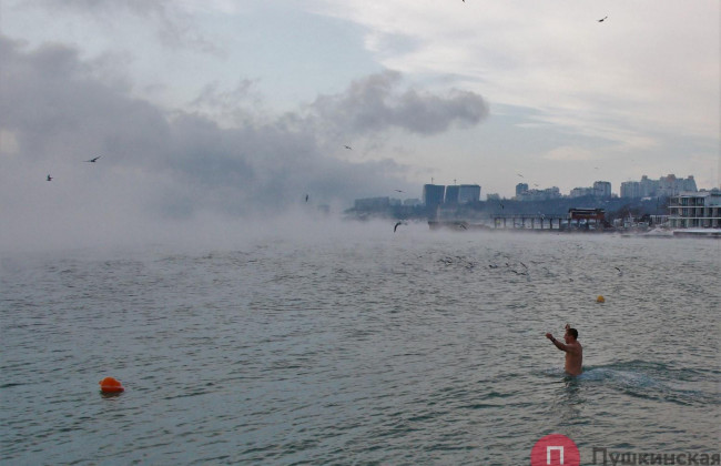 В Одессе из-за морозов «задымилось» море: фото, видео