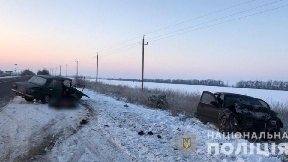 В Одесской области в результате ДТП двух легковых автомобилей один из водителей погиб, фото