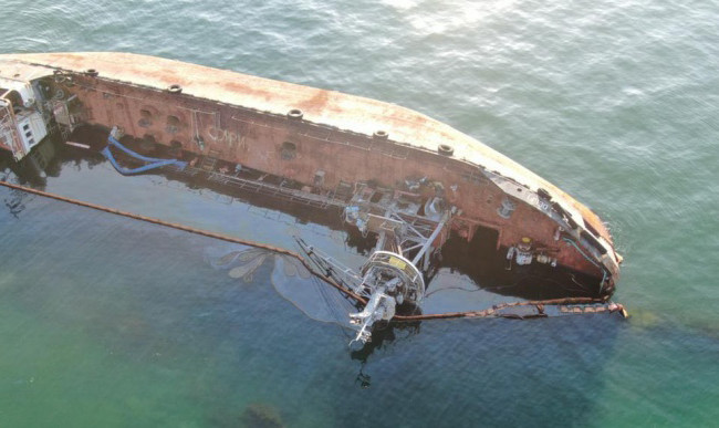 Суд відкрив провадження у справі за позовом Кабміну до судновласника «Delfі»