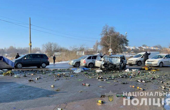 Под Киевом произошло смертельное ДТП с тремя авто, фото