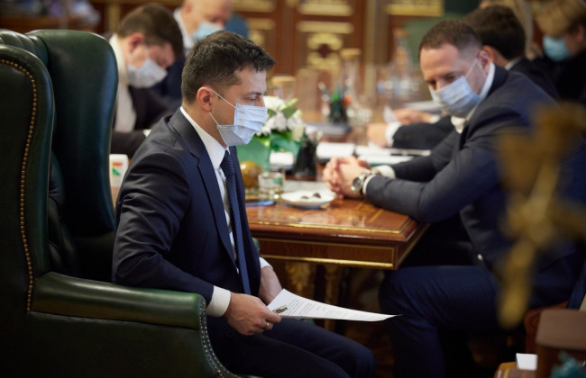 Зеленський вимагає розробити детальну програму COVID-вакцинації по кожній області