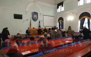 В Житомире активисты «тарифного протеста» ворвались в здание горсовета: видео