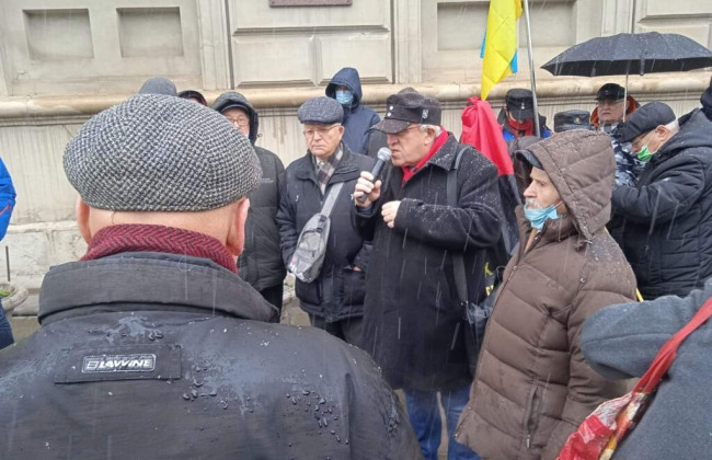 Во Львове люди протестуют против повышения коммунальных тарифов, фото