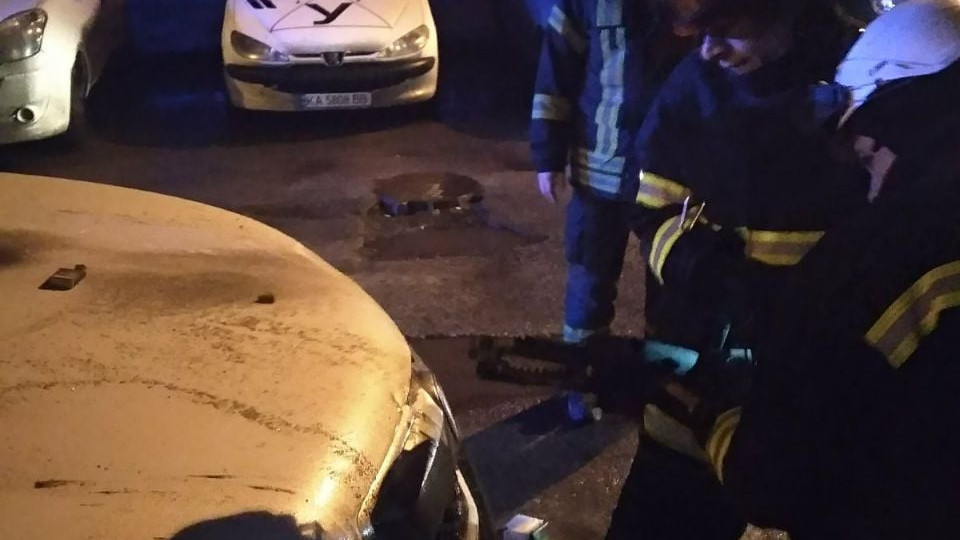 В Киеве ночью сгорело два автомобиля: фото