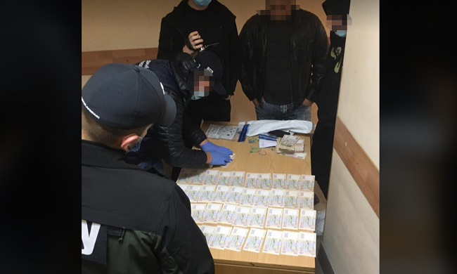 ₴400 000 хабаря за непритягнення до відповідальності: заступник начальника відділення поліції Київщини постане перед судом