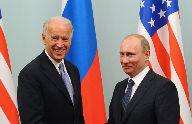 Идеально для интересов Украины: у Зеленского оценили разговор Байдена и Путина