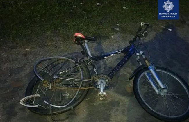 Под Киевом нетрезвый водитель фуры сбил велосипедиста: фото