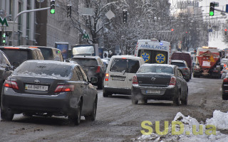 В Киеве из-за снегопада произошло много аварий: подробности
