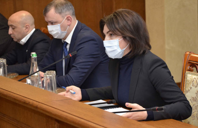 Венедіктова обговорила з прокурорами реформу та підбила підсумки 2020 року: фото